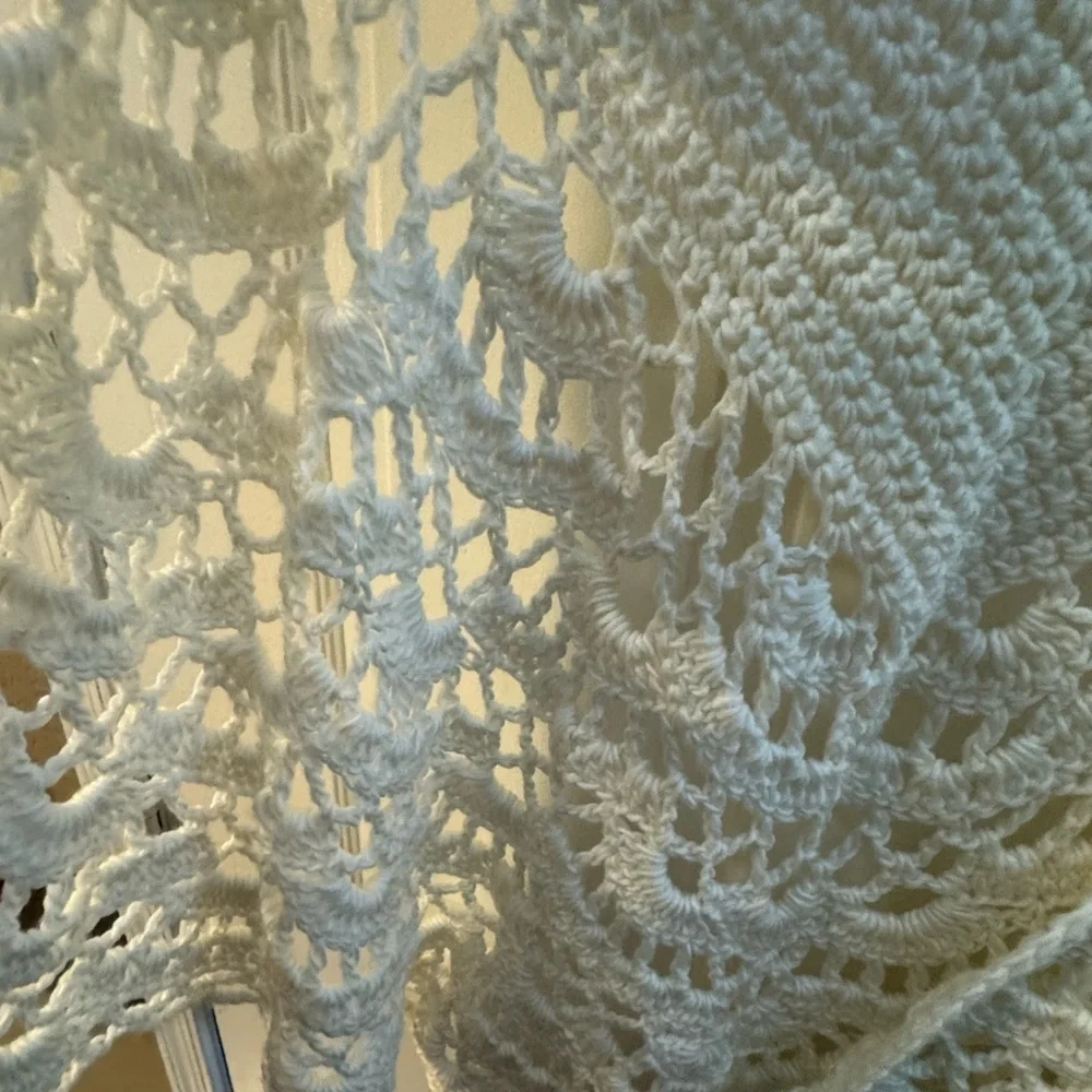 70s Handmade Cream Crocheted Shawl Poncho Pashmina Coverup Boho Grannycore Indie - Picture 8 of 13